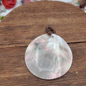 Iridescent Mother Of Pearl Shell Pendant P316